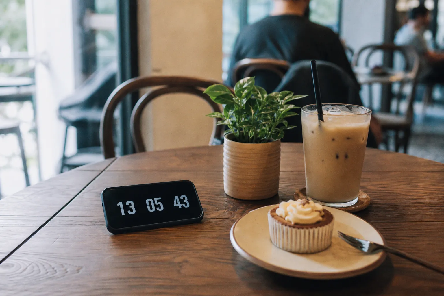 Intermittent fasting maintains long-term weight loss, regardless of meal timing, study shows